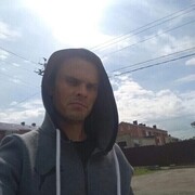  ,  Maxim, 32