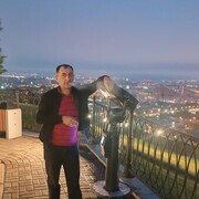  ,  Zaur, 46
