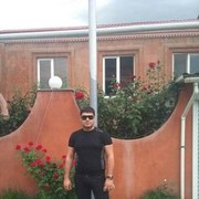  ,   Devid, 39 ,   