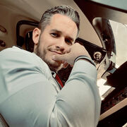 Hoxton,   Stephan, 47 ,   ,   
