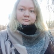  ,  Nadya, 26
