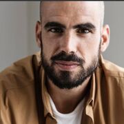  ,  Taras, 40