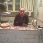  ,   Oskar, 33 ,  