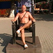  ,   Viktor, 41 ,   