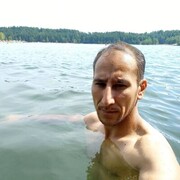  ,  Elbek, 40
