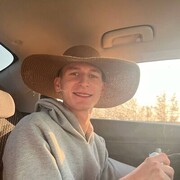  ,  Andrey, 23