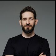  ,  Nikoli, 25