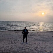  ,  Maks, 37