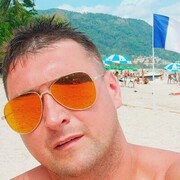  Hwasun,  Leonid, 35