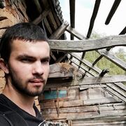  ,  Petr, 32