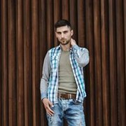  ,  Wild, 33