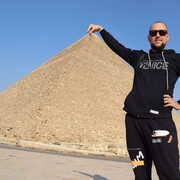  ,   Viktor, 38 ,   ,   