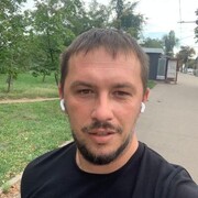  ,  Sasha, 40