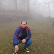  ,  Vako, 44