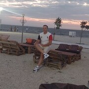  ,   Valentin, 46 ,     , c 
