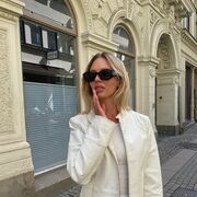  ,   , 28 ,   c , 