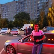  ,   Mark, 32 ,   ,   , c , 