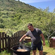  ,   Rustem, 44 ,  