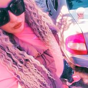   ,   Mia, 30 ,   ,   