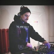  -,   Dark Horse, 34 ,   ,   