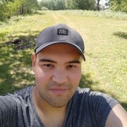  ,  Madiyar, 32