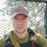  ,  Viktor, 38