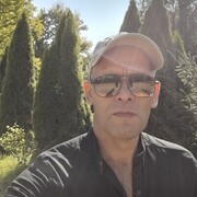  ,  Valeri, 46