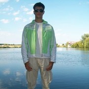  ,   Valet, 32 ,   ,   , c 