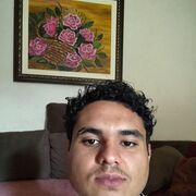  -,  Alexandre, 23
