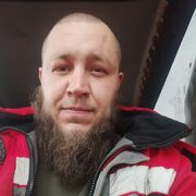   ,  Denis, 34
