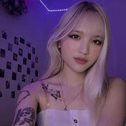  ,  Wendy, 27