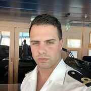  ,   Alex, 42 ,   ,   