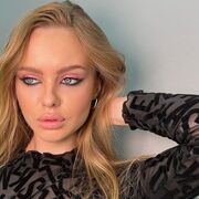  ,  , 22