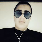  ,  Jony, 32
