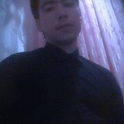  ,  Shoxrux, 31