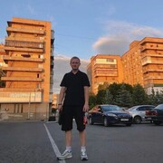  ,  Oleg, 22