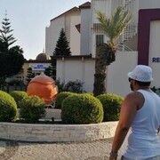  ,   Ali, 42 ,   ,   , c 