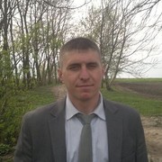  ,  Denis, 40