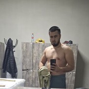  ,  Javani, 32