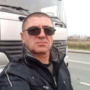  ,  Sasha, 35