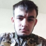  ,  Artem, 23