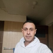  ,  Mohamed, 39