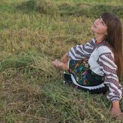  ,  Nika, 36