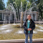  ,   Maxim, 42 ,   ,   , c 