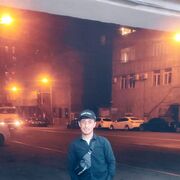  ,   Armen, 34 ,   ,   