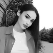  ,   Julia, 23 ,   ,   