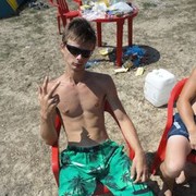  ,   JIeoHuD, 32 ,   