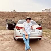  ,   Artem, 37 ,   ,   , c , 