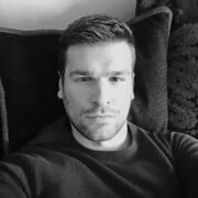  ,  Niko, 38
