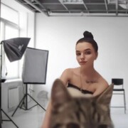  , 